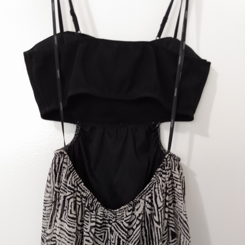 Mini drop hem 👗 dress - Picture 2 of 4